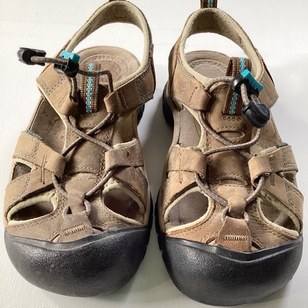 Keen Tan Sandals - Picture 2 of 11